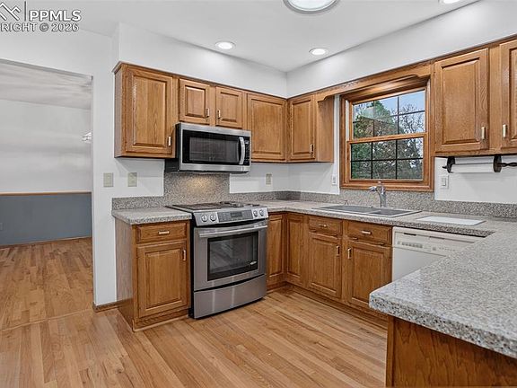 4th image of 150 Palm Springs Dr