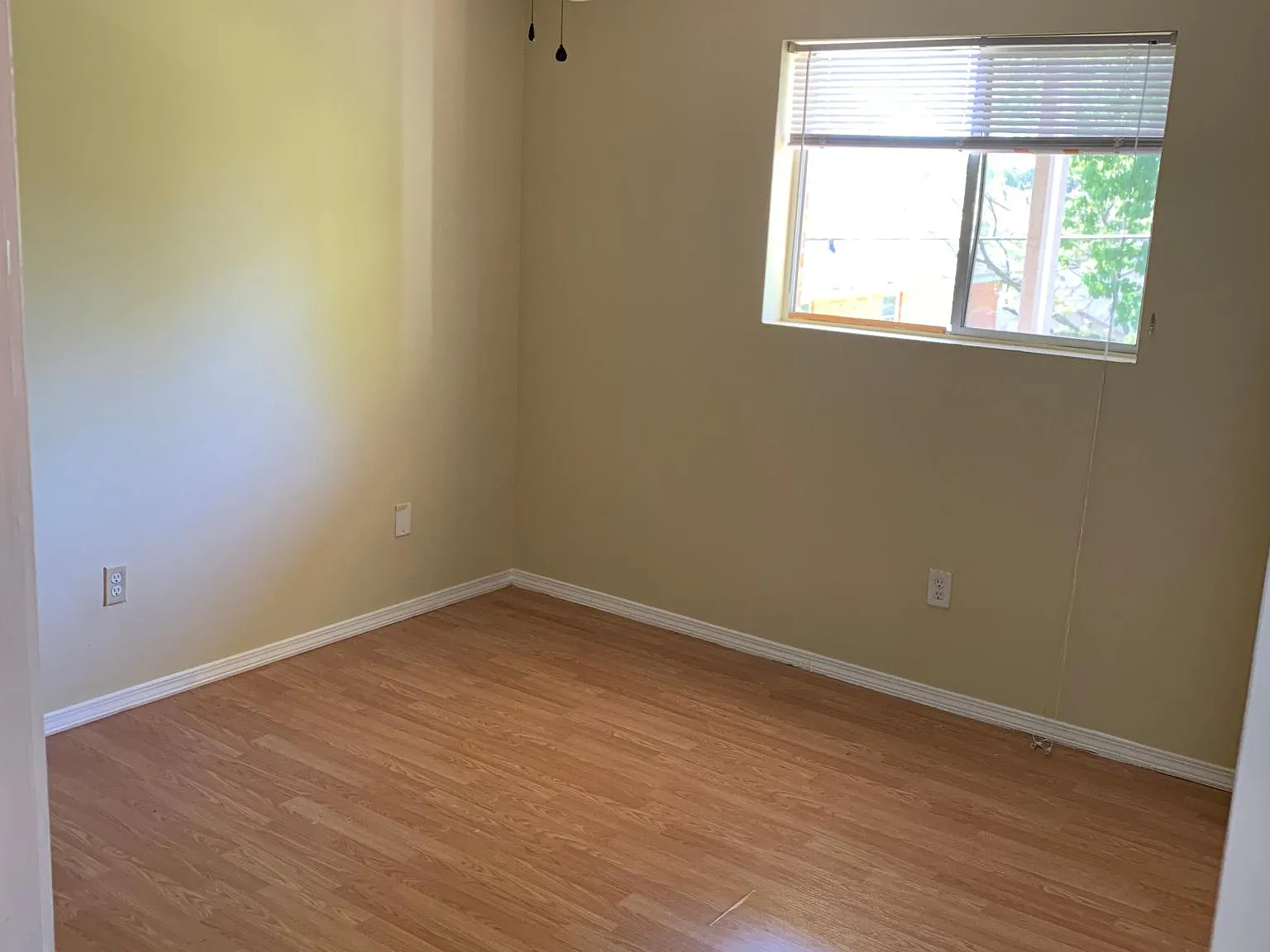 604 S Montgomery St — Photo 3