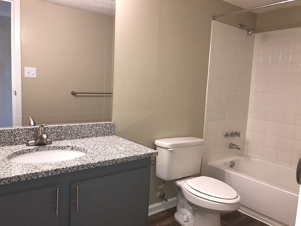Applewood At The Cove Apartments 7841 N Anita Ave Kansas City MO Zillow