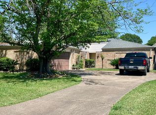 8806 Donys Dr, Houston, TX 77040