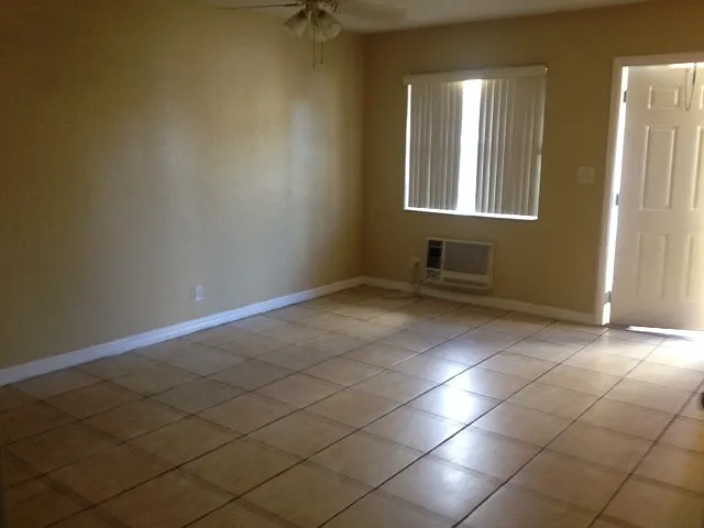 615 SW 12th Ave — Photo 8