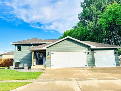 600 22nd St SW, Minot, ND, 58701