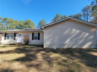 9169 Bent Pine Ct NE, Covington, GA 30014