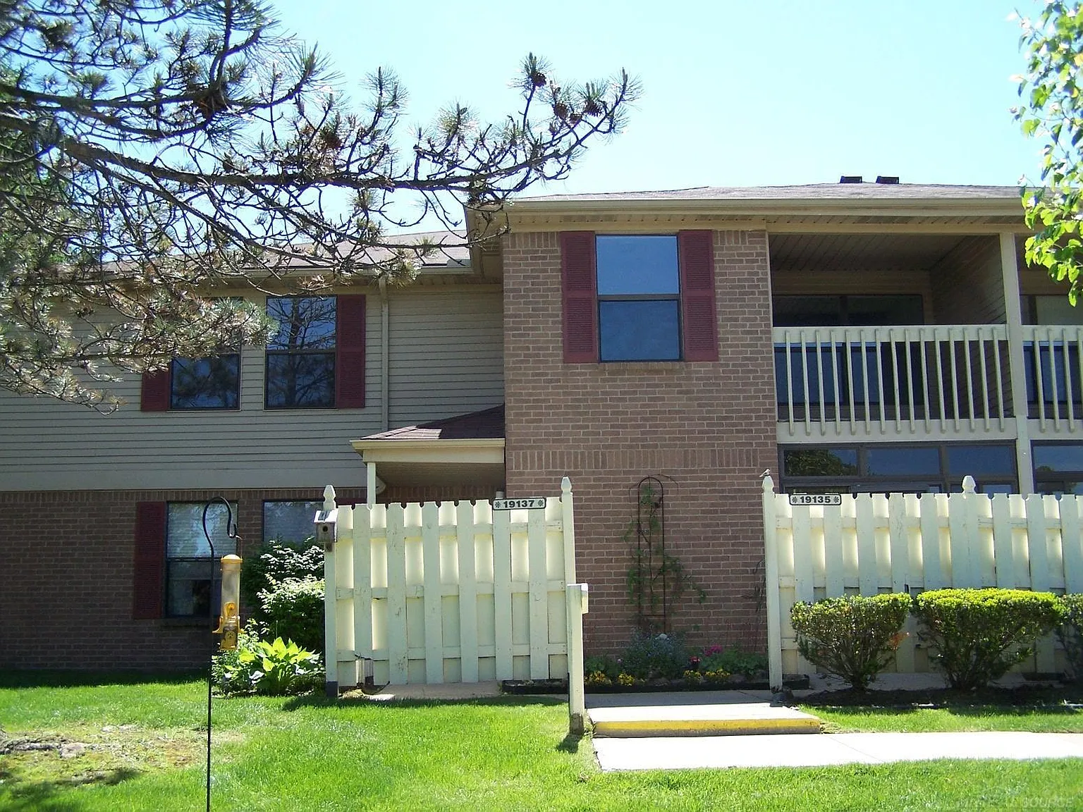 2 bed, 2.0 bath, 1213 sqft, $1,795 — Photo 1