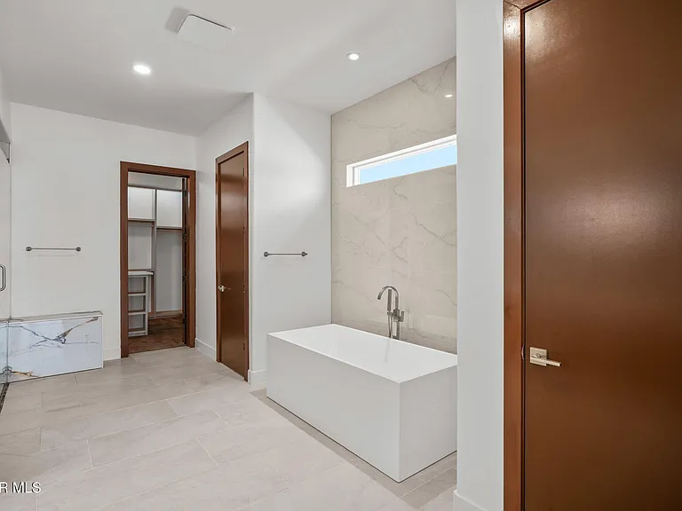11337 Ardelle Ave — Photo 53