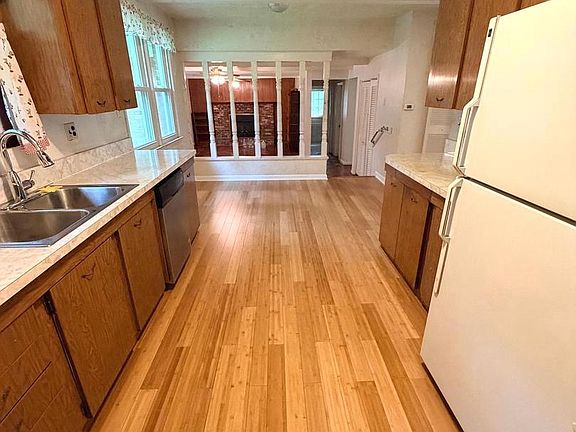 5th image of 12208 Northwood Dr