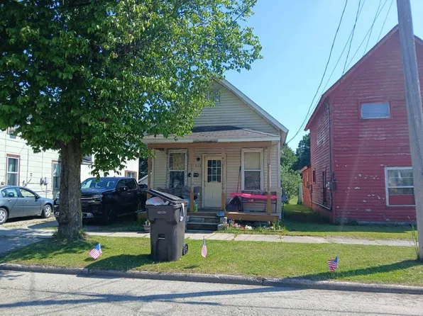 513 Arbutus Ave, Manistique, MI 49854