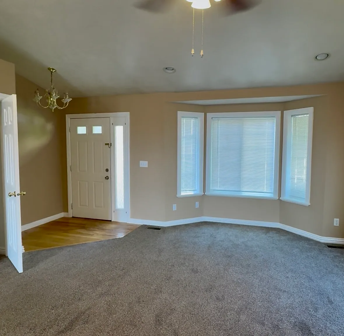 S Slate Canyon Dr, Provo — Photo 2