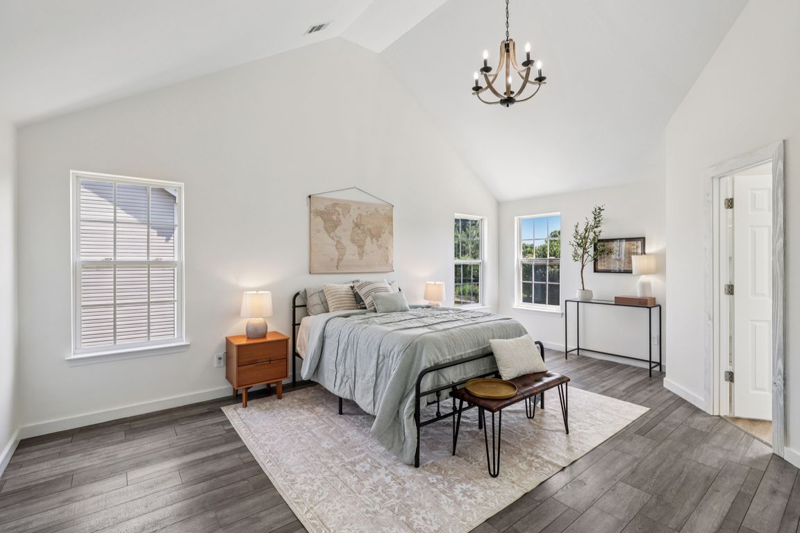 Trace Creek Dr-L2706-029.jpg