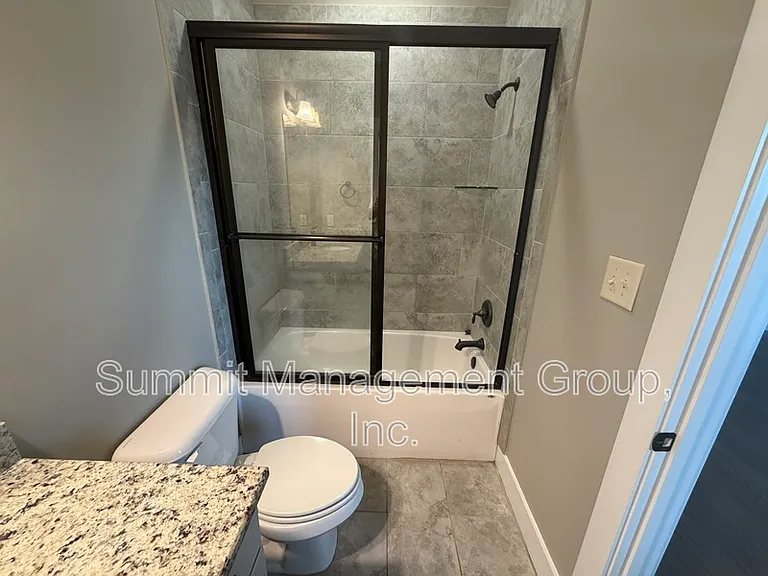 860 S Harkness St #H — Photo 21