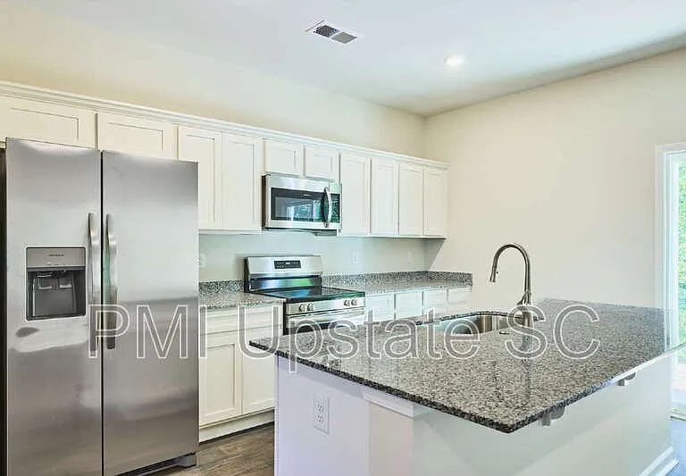 105 Pendleton Place Way — Photo 4