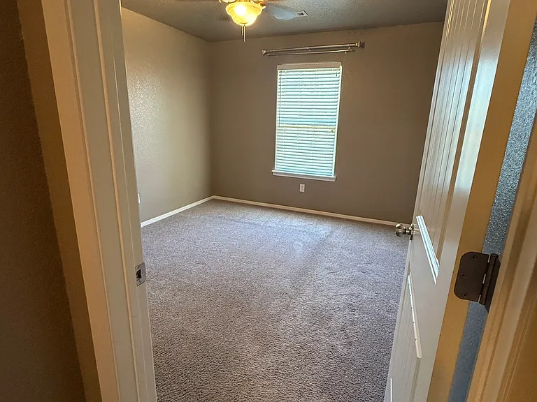 2909 N 14th Pl — Photo 22