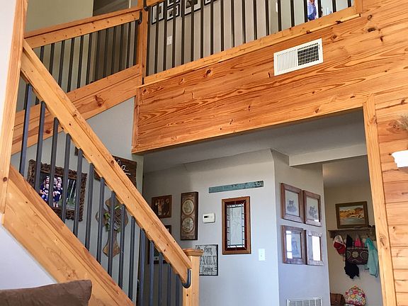 New stair railing
