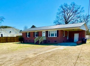 214 E James St, La Grange, NC 28551
