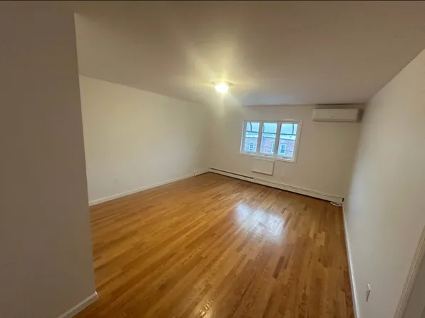 71-17 72nd St, Ridgewood, NY