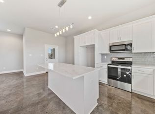 105 Firethorn Dr, Youngsville, LA 70592