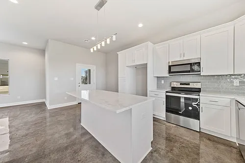 105 Firethorn Dr Photo 1