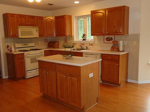 5th image of 69 Woodland Rd