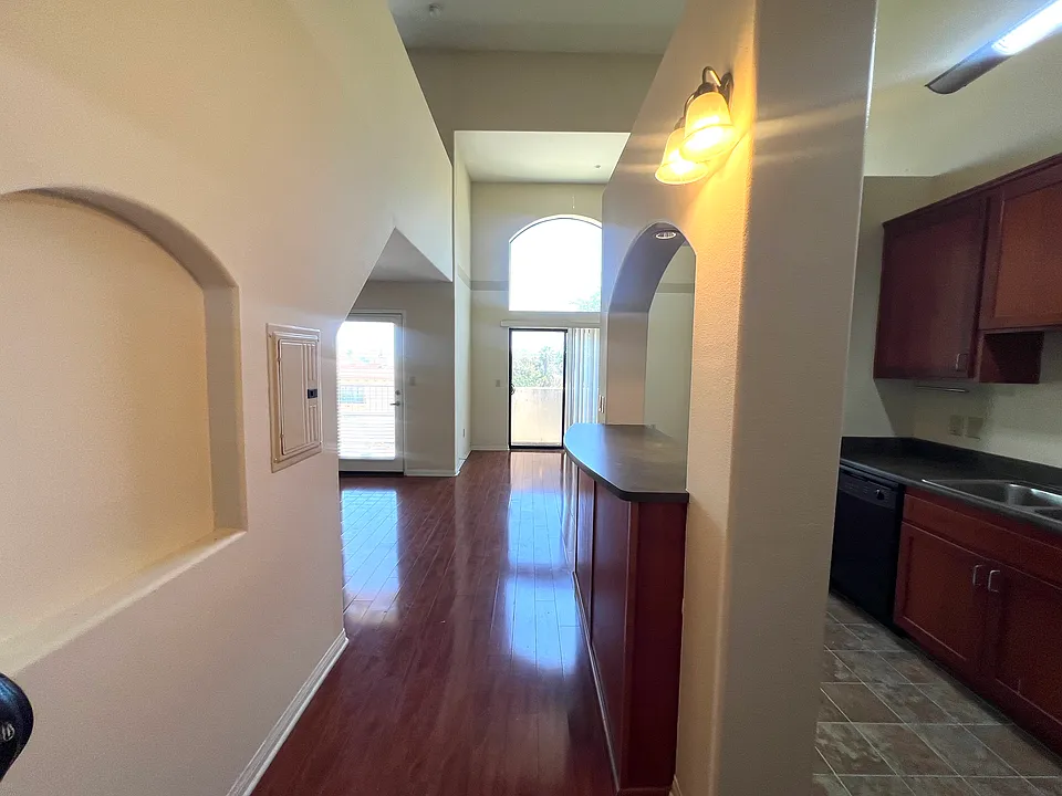 1154 Bellevue APT