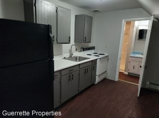 11 Neal St APT 13, Gardiner, ME 04345