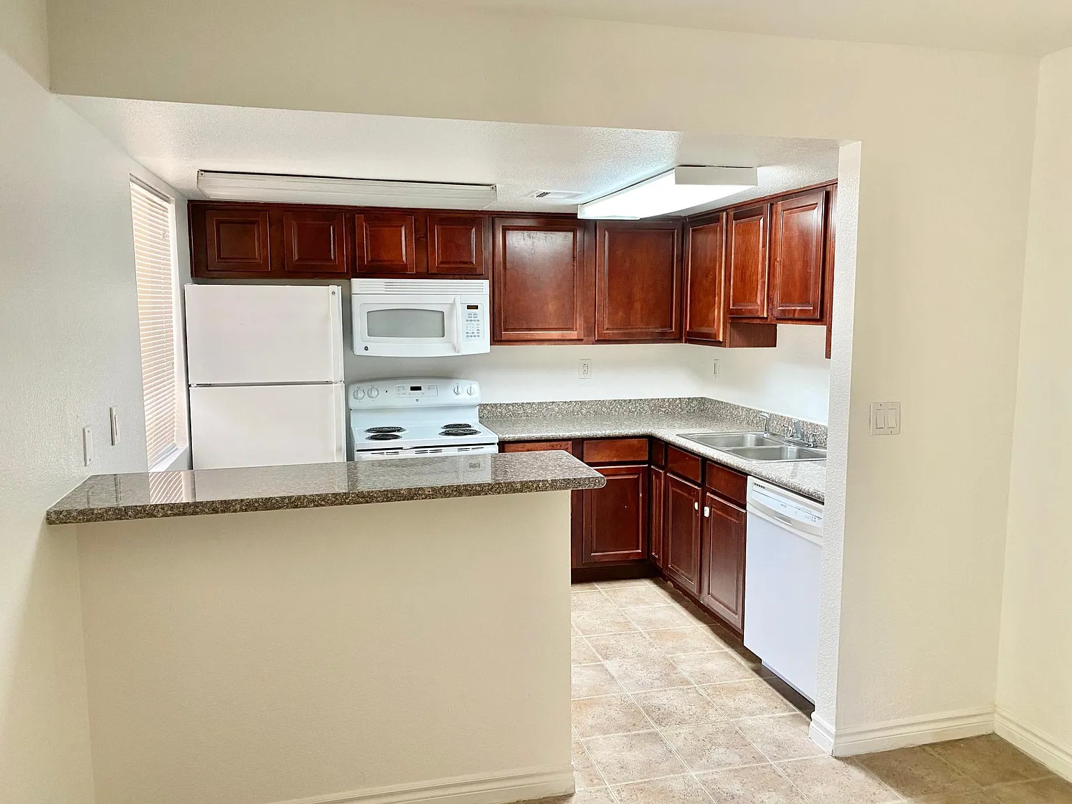 4391 Alexis Dr — Photo 2