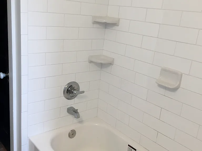4129 Roland Ave #3B — Photo 24