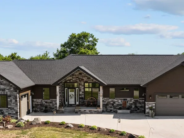W1222 Appleland Way, Kaukauna, WI 54130