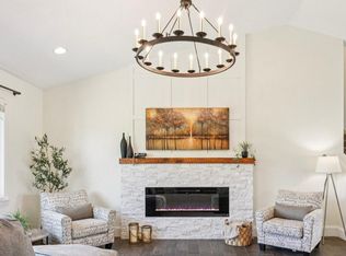 7482 E 250th St, Elko New Market, MN 55020