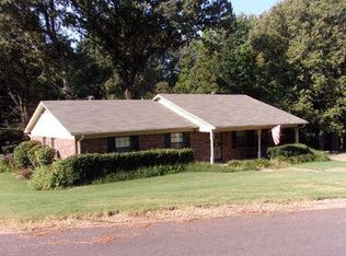 806 Calvert Rd, Forrest City, AR 72335
