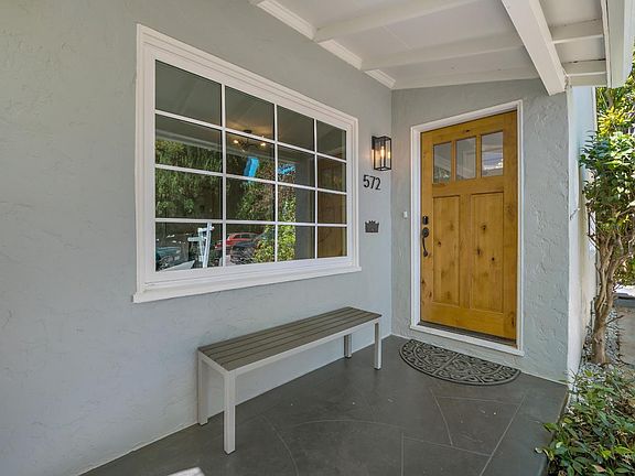 4th image of 572 W McKinley Ave