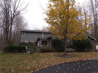 883 Laroe Rd, Monroe, NY 10950