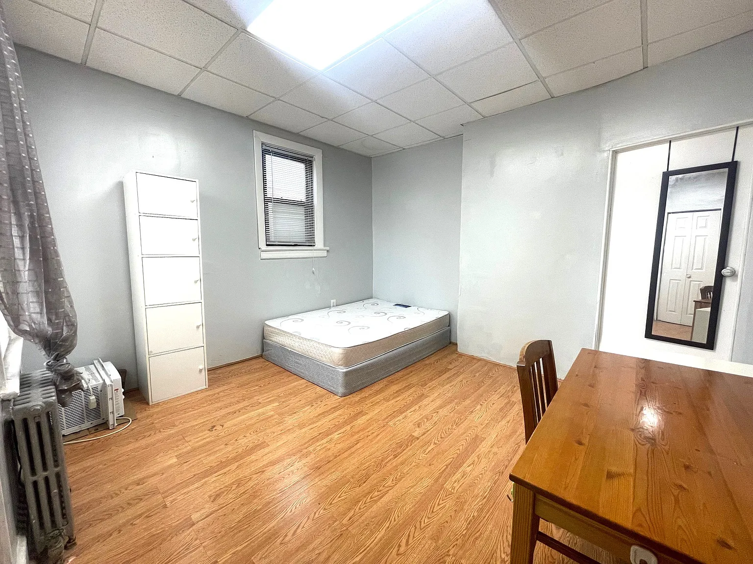 800 Pavonia Ave — Photo 2