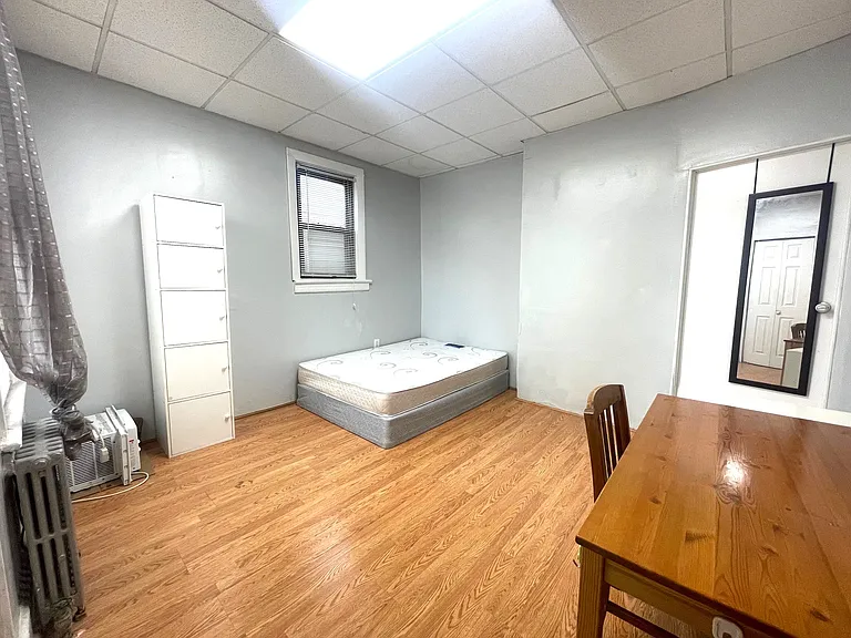 802 Pavonia Ave #1 — Photo 2