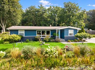 14942 Lakeshore Dr, Grand Haven, MI 49417