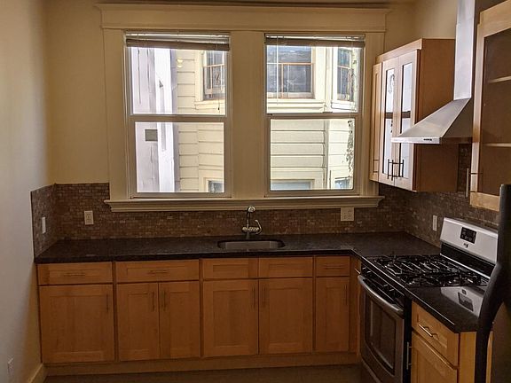 3rd image of 1625 Sacramento St APT 6