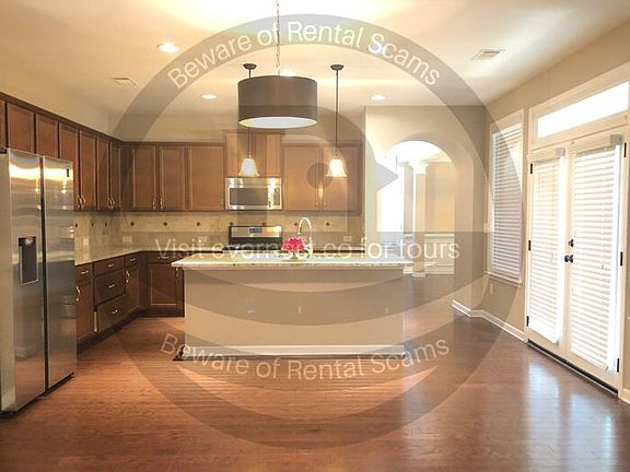 4th image of 4539 W Village Pl