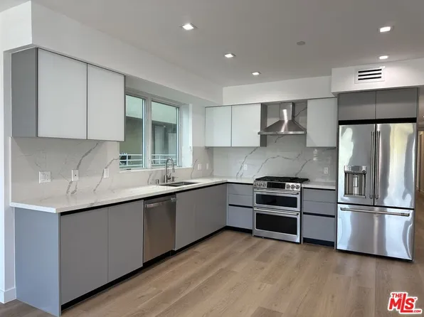 9842 W Vidor Dr #202, Los Angeles, CA 90035