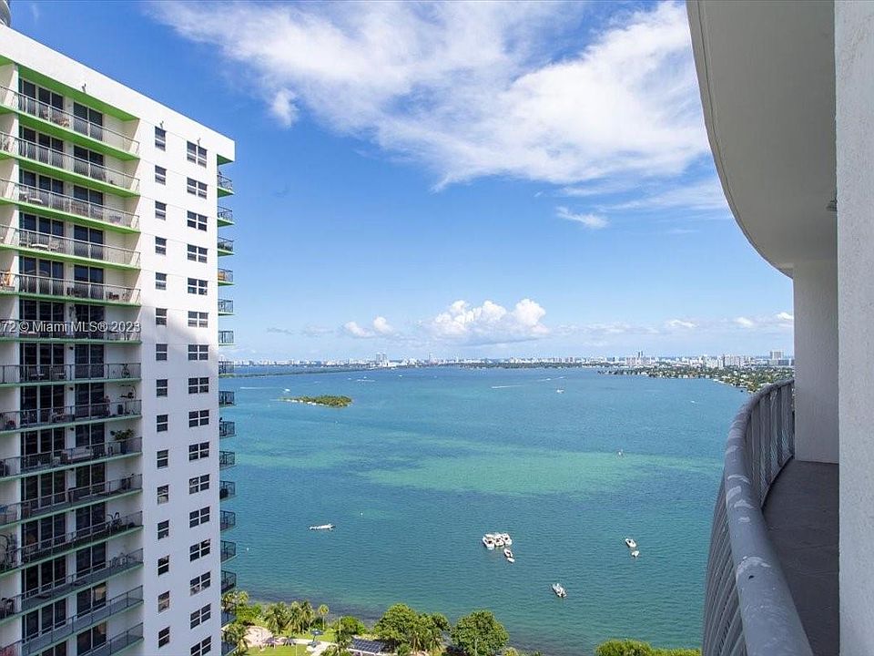 1st image of 1750 N Bayshore Dr APT 3107