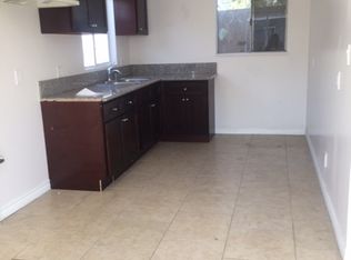 10512 Ravenswood Ave, Inglewood, CA 90304