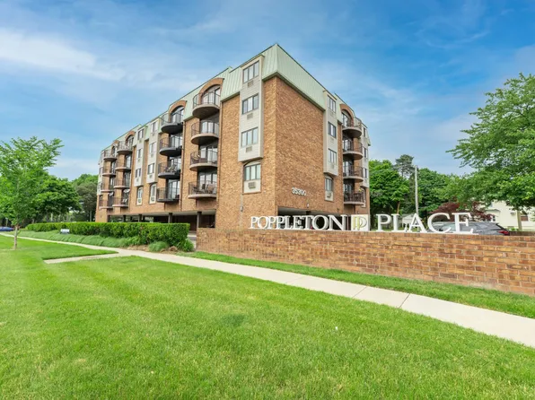 35300 Woodward Ave, Birmingham, MI