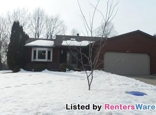 707 Liberty Heights Dr, Chaska, MN 55318