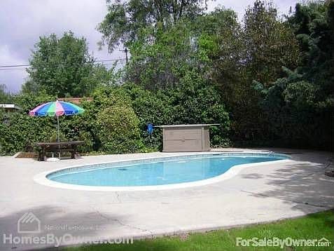 2nd image of 1604 Fremont Dr
