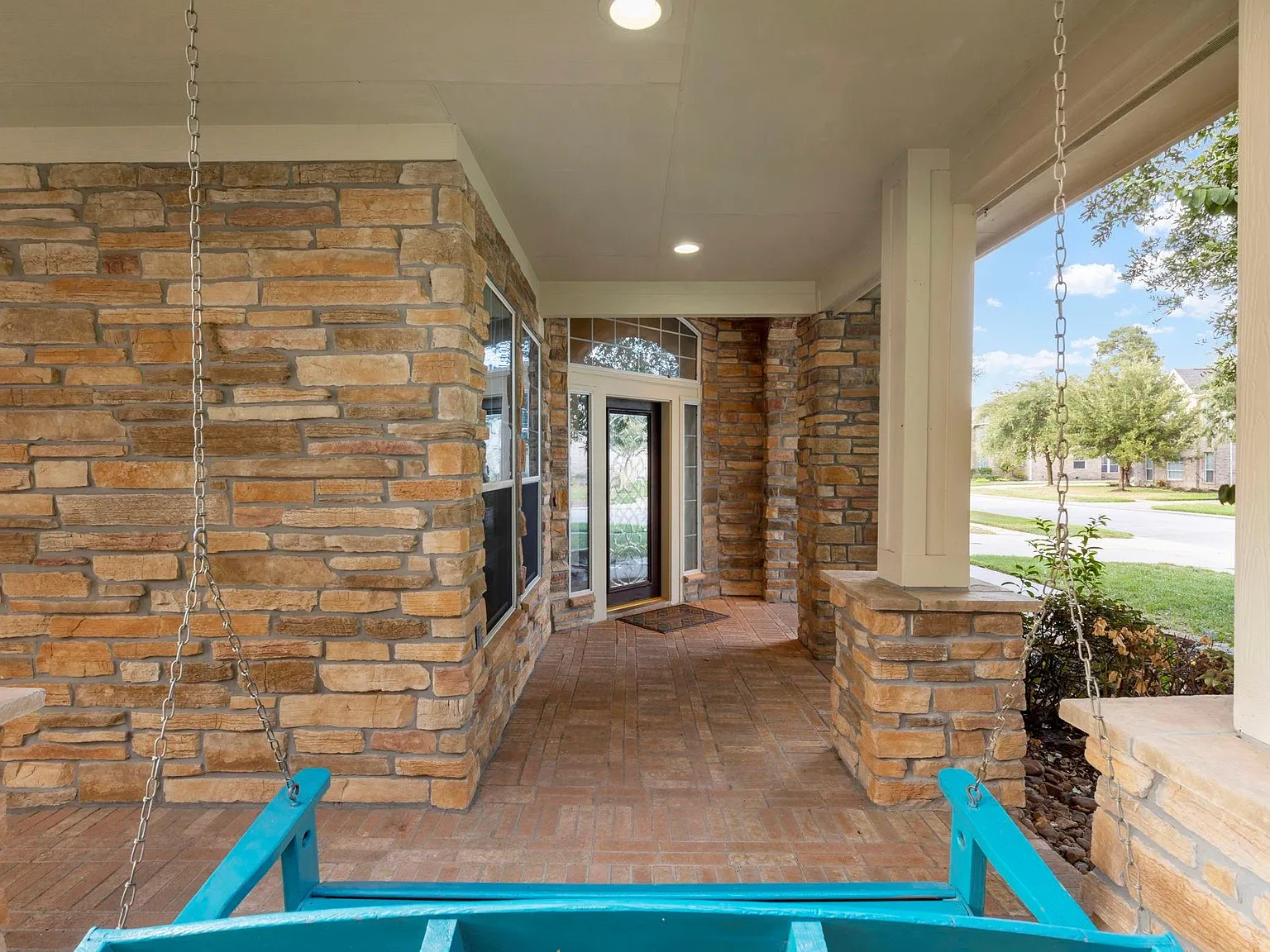 4 bed, 3.5 bath, 3465 sqft, $4,000 — Photo 4