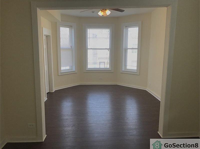 1st image of 6435 S Eberhart Ave