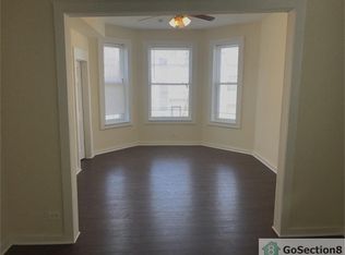 6435 S Eberhart Ave, Chicago, IL 60637