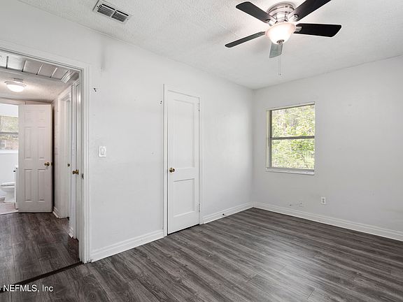 4th image of 3024 W 1ST Street W