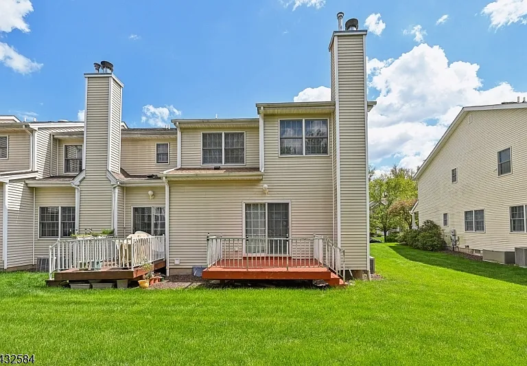 96 Jillian Blvd — Photo 18