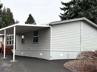 12706 NE Hollyhills Dr, Bothell, WA 98011