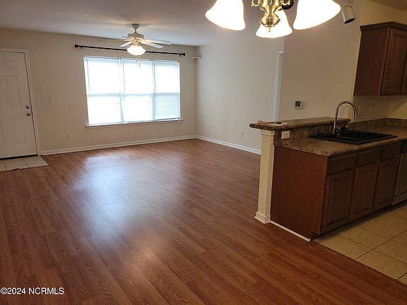4th image of 4420 Jay Bird Cir Unit 101
