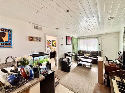 1381 E University Ave APT 102, Las Vegas, NV, 89119